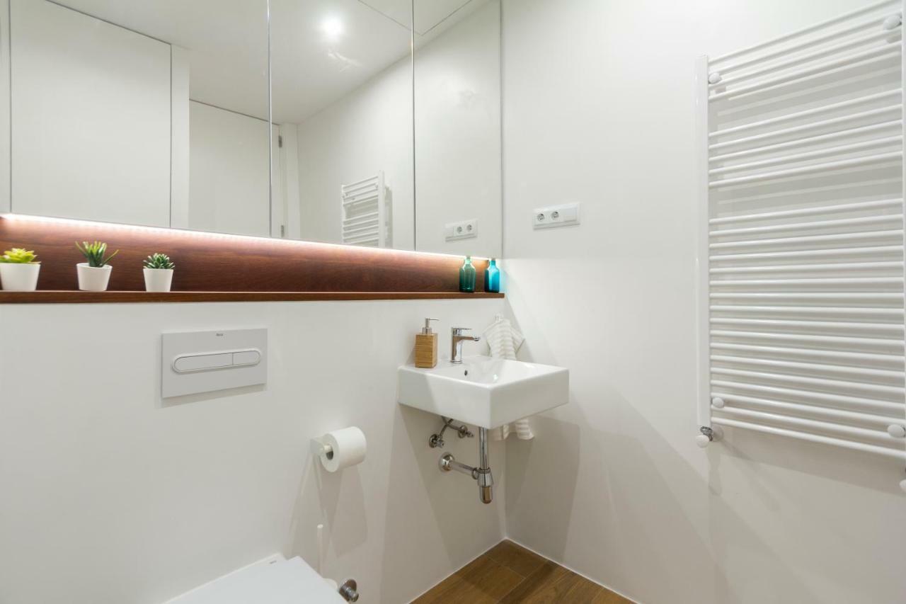 Urbantec Realty - Atocha Y Museos Appartement Madrid Buitenkant foto